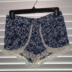Loose floral shorts